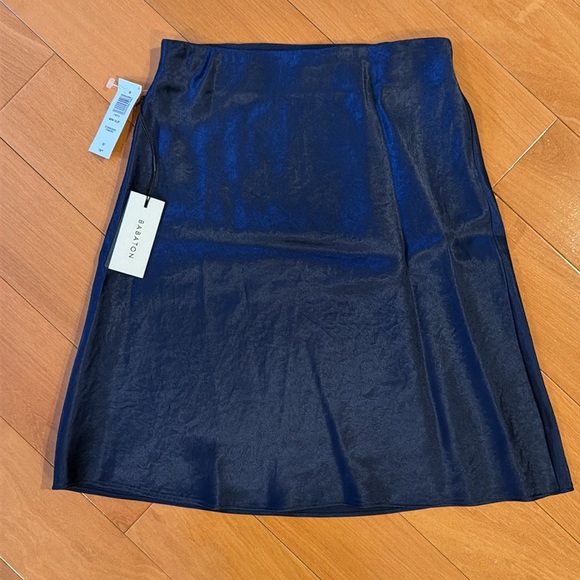 Aritzia Babaton Navy Blue Skirt - Picture 2 of 4